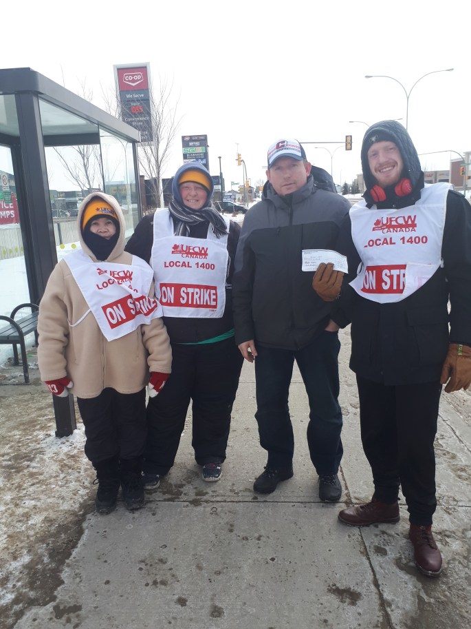 UFCW 1400 coop picket